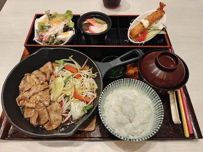 Japanese Teishoku Set (Pork Shogayaki Main)