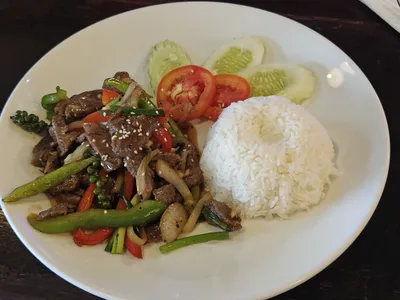 Cambodian Black Pepper Beef Stir-Fry (Lok Lak adjacent)